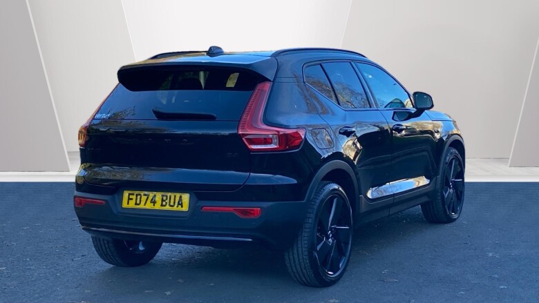 Volvo XC40 2.0 B4P Plus Black Edition 5dr Auto Petrol Estate